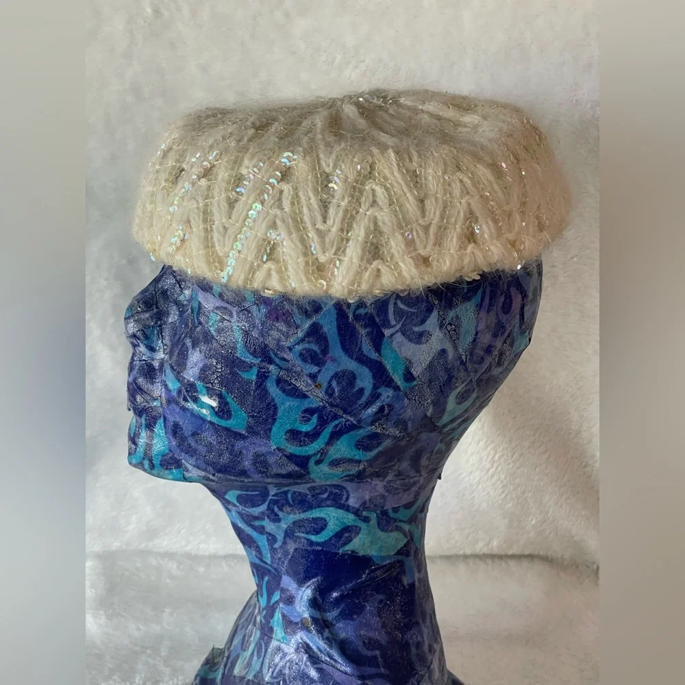 Amazing vintage Modern Miss cream iridescent sequence fascinator hat derby pill